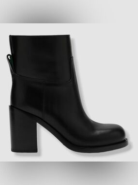 Bottega Veneta Black Leather Ankle Boots